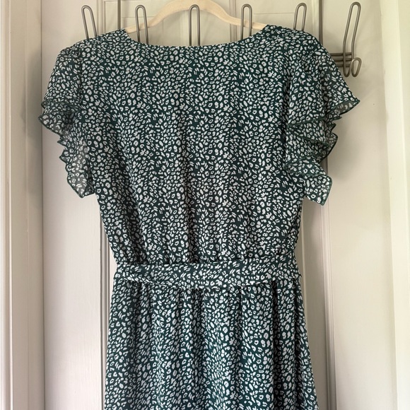 Chic Green and White Patterned Maxi Dress - Picture 6 of 7